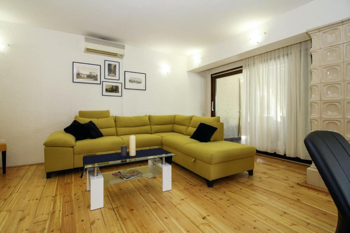 Casa Parenzana In Porec - Haus Fuer 7-9 Personen Exterior photo